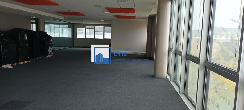 Bureau - 361 m²