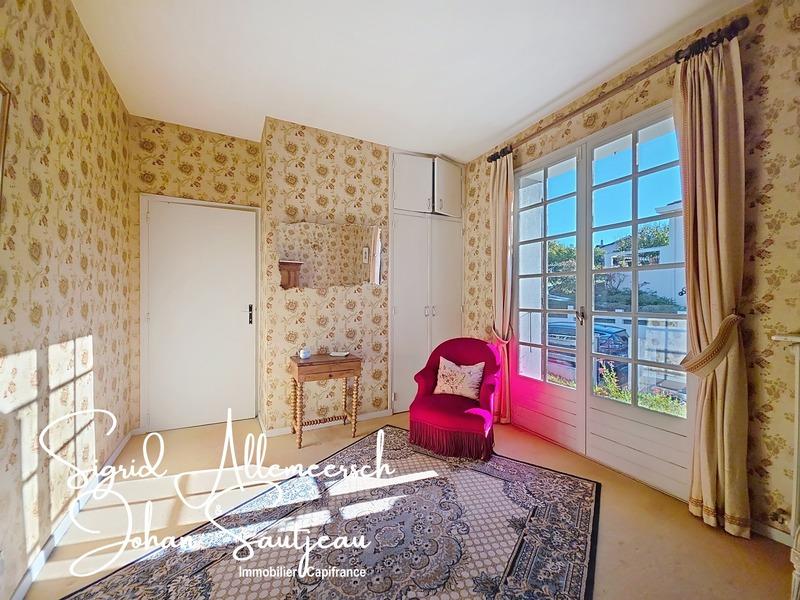 Maison - 200 m² - 9 pièces