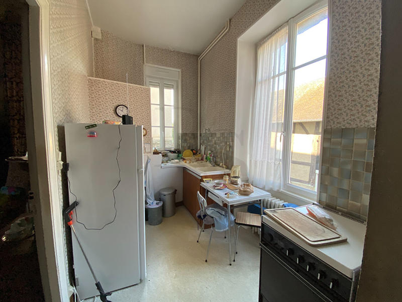 Maison - 220 m² - 9 pièces