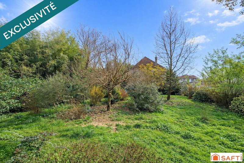 Maison - 240 m² - 10 pièces