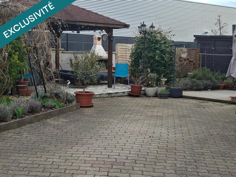 Maison - 180 m² - 8 pièces