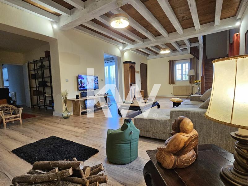 Maison - 257 m² - 6 pièces
