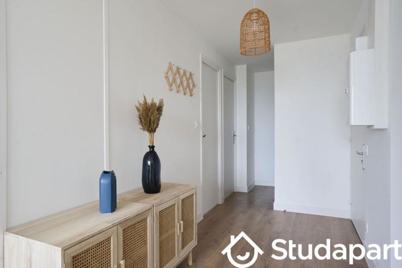 Chambre - 10 m² - 1 pièce