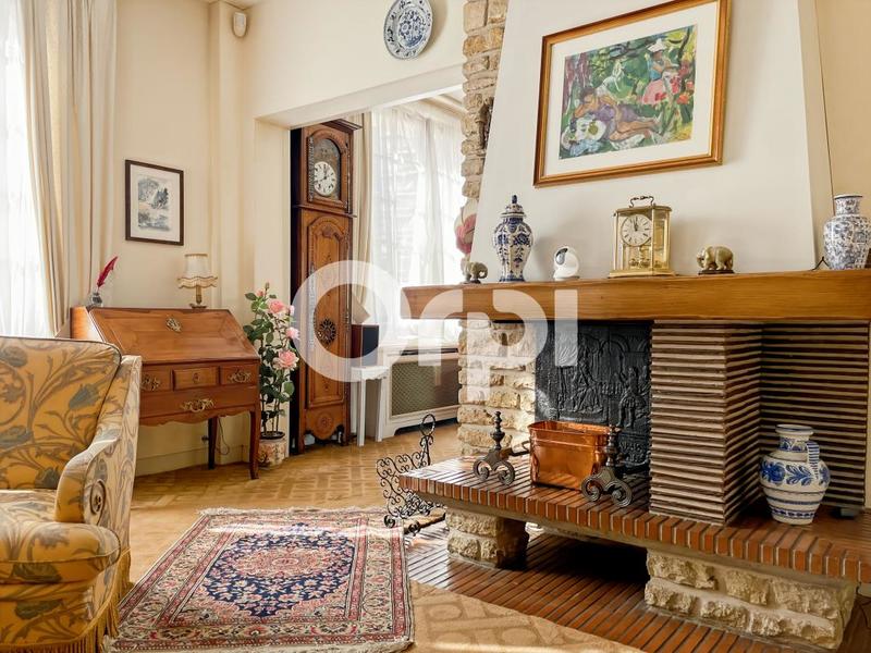 Maison - 187 m² - 7 pièces