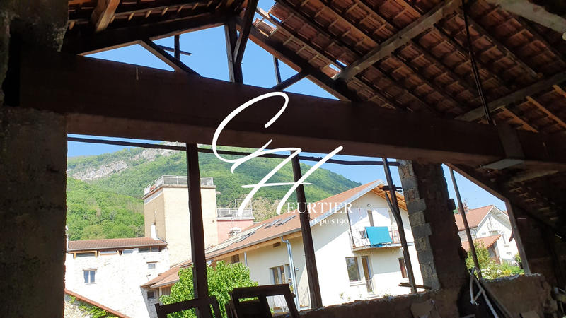 Maison ancienne - 250 m² - 8 pièces