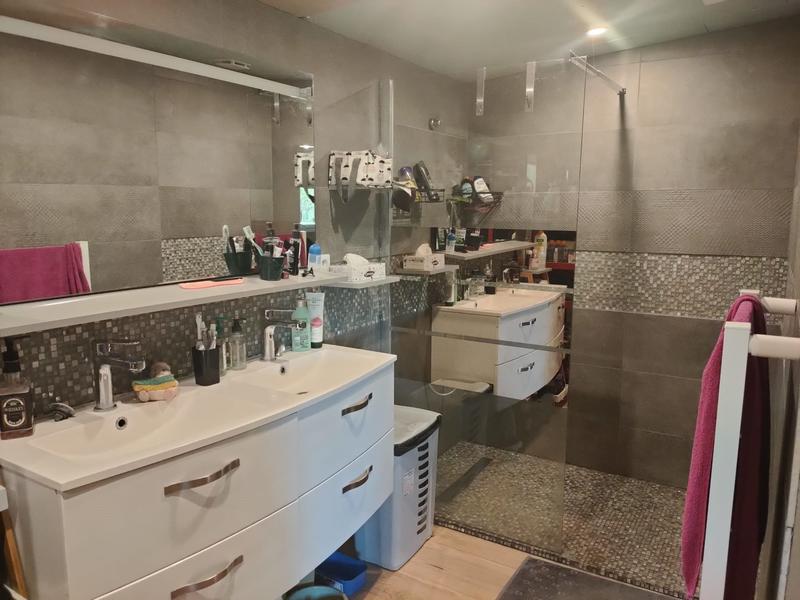 Propriété - 360 m² - 13 pièces