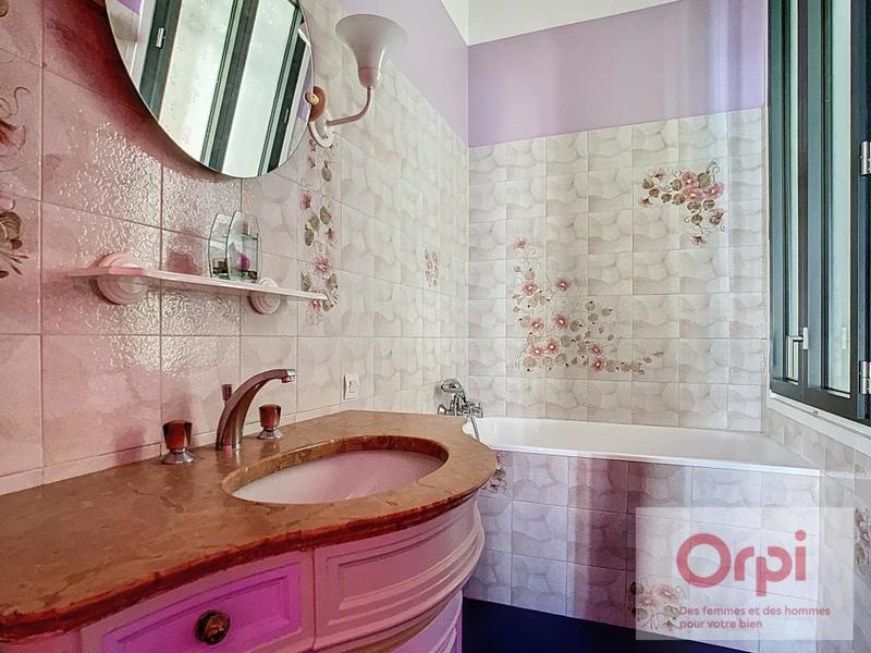 Maison - 188 m² - 6 pièces