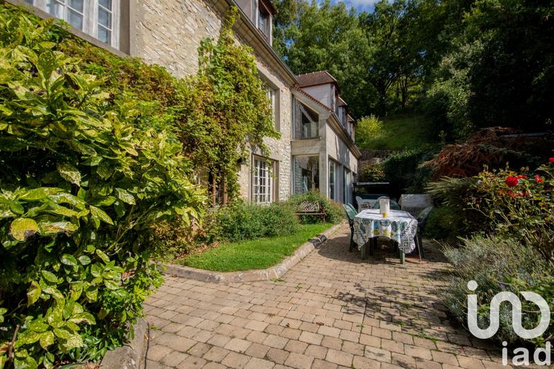 Maison - 249 m² - 9 pièces