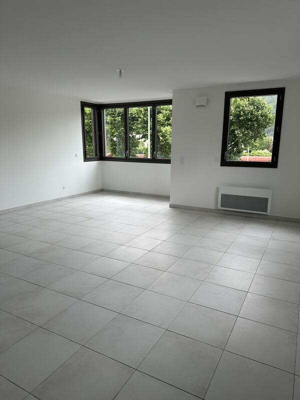 Appartement - 74 m² - 3 pièces