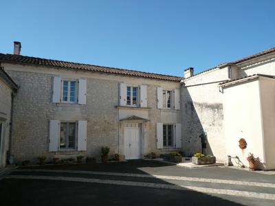 Maison - 350 m² - 9 pièces