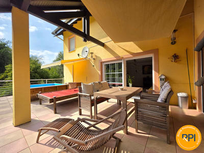 Maison - 321 m² - 9 pièces