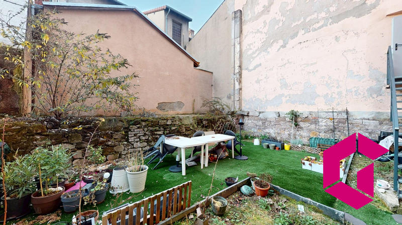 Maison - 92 m² - 4 pièces