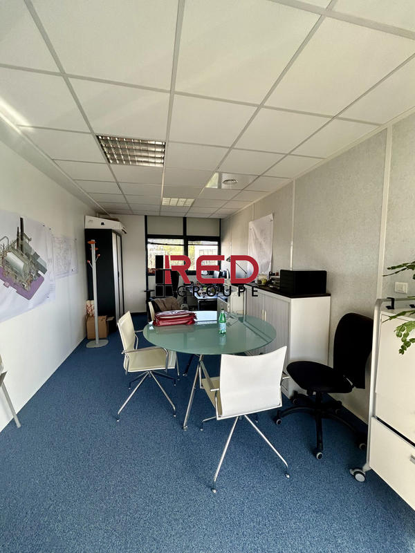 Bureau - 359 m²