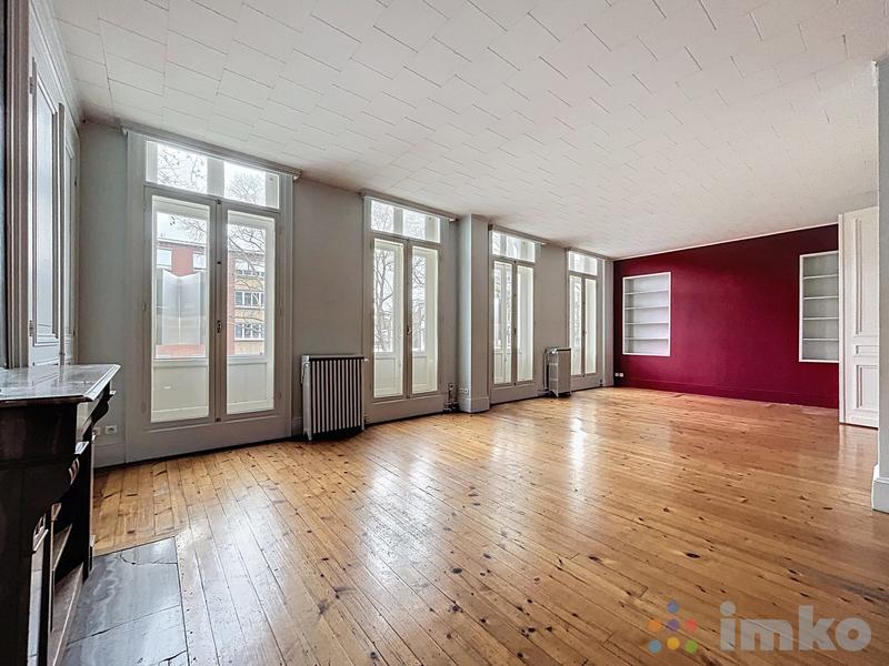 Maison ancienne - 573 m² - 16 pièces