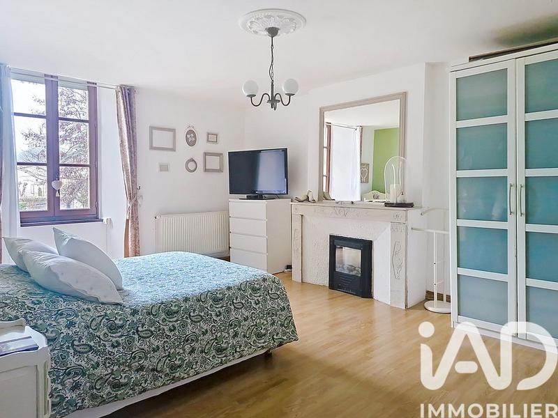 Maison de village - 202 m² - 7 pièces