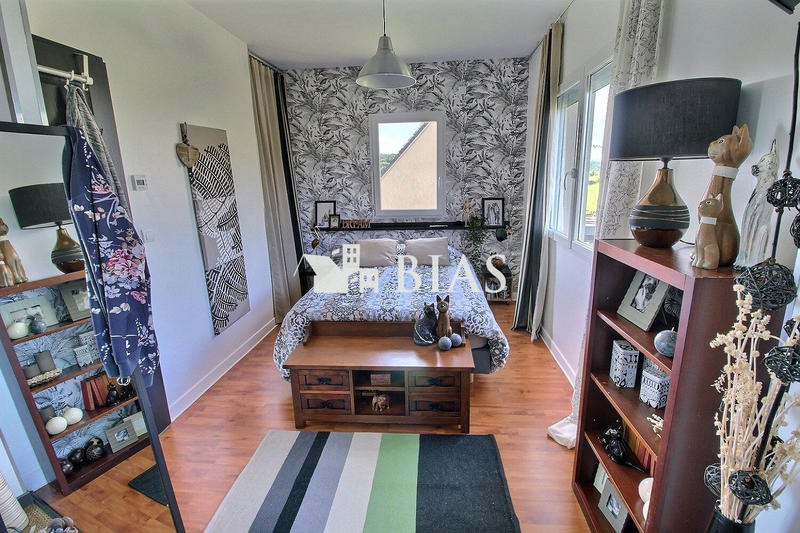 Maison - 168 m² - 7 pièces