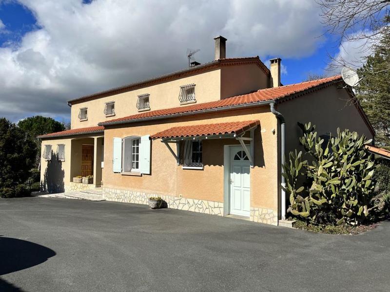 Maison - 163 m² - 7 pièces