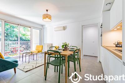 Chambre - 11 m² - 1 pièce