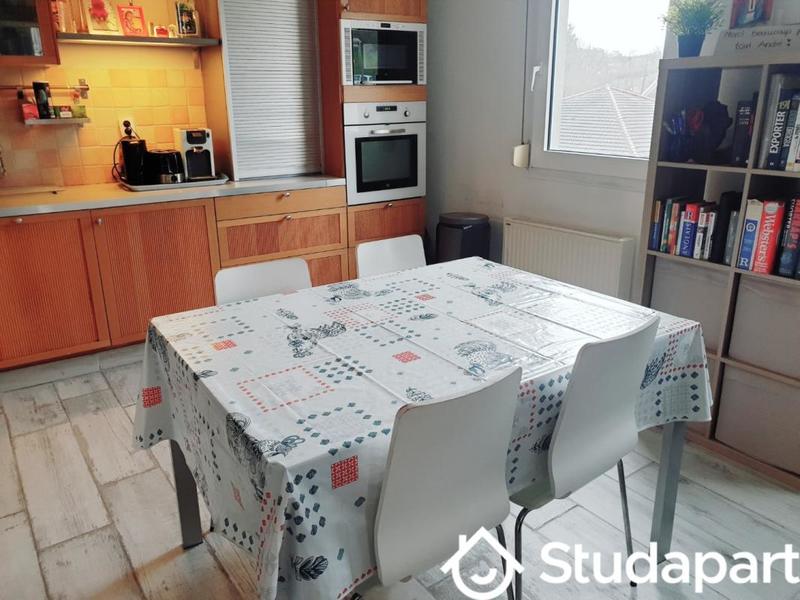 Chambre - 8 m² - 1 pièce