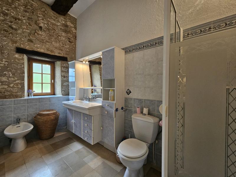 Maison traditionnelle - 192 m² - 7 pièces