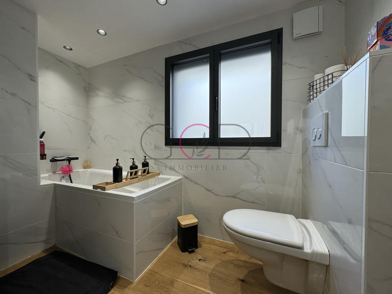 Villa - 121 m² - 5 pièces