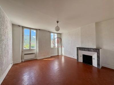 Appartement - 92 m² - 3 pièces