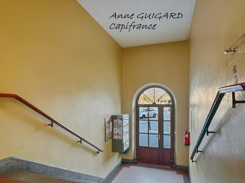 Appartement ancien - 92 m² - 4 pièces