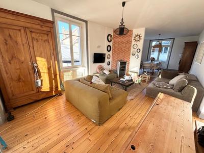 Maison de maîtres - 330 m² - 9 pièces