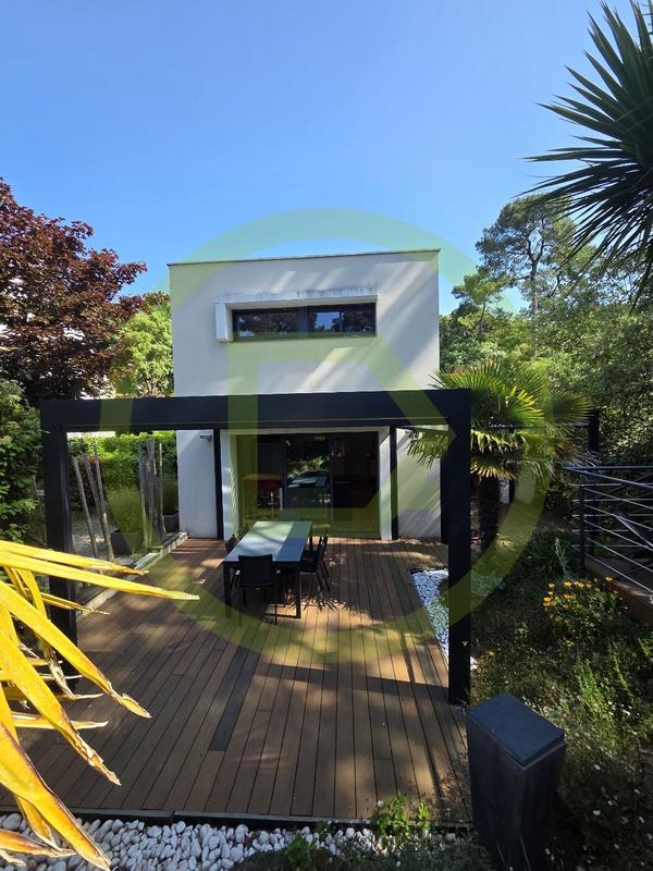 Maison - 168 m² - 6 pièces