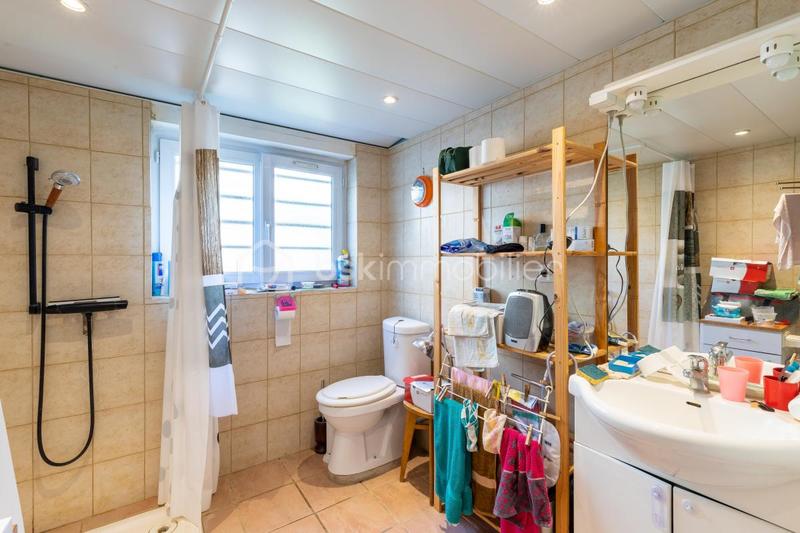 Maison traditionnelle - 168 m² - 8 pièces