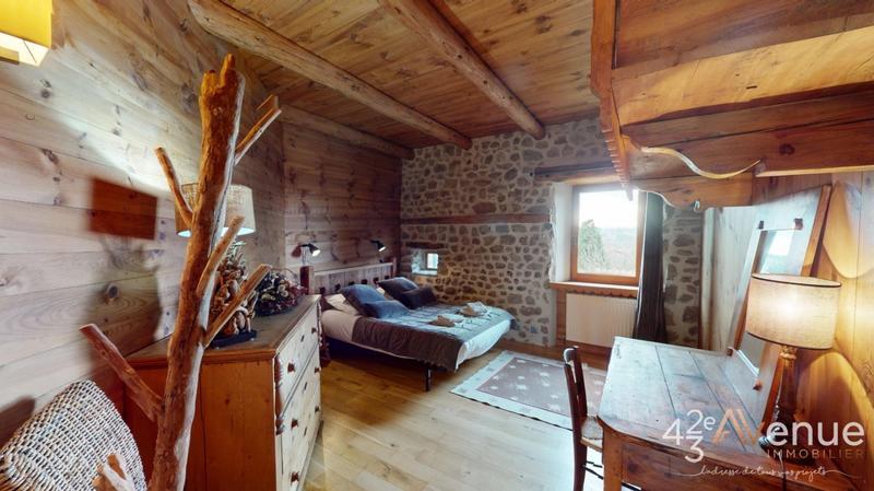 Maison - 298 m² - 9 pièces