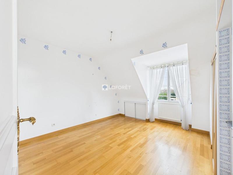 Maison - 167 m² - 5 pièces