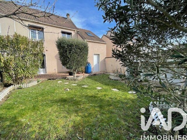 Maison - 88 m² - 5 pièces