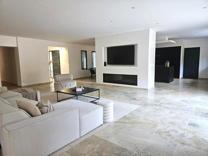 Villa - 180 m² - 5 pièces