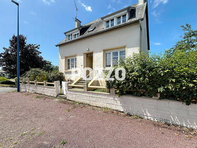 Maison - 96 m² - 6 pièces