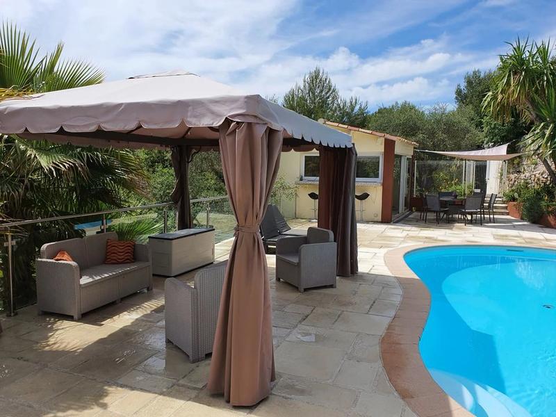 Villa - 500 m² - 6 pièces