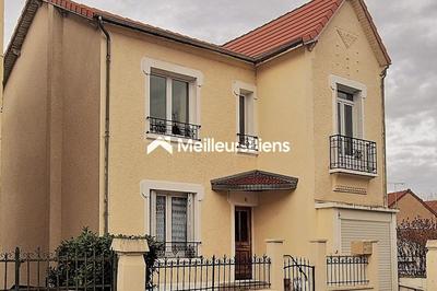 Maison - 108 m² - 5 pièces