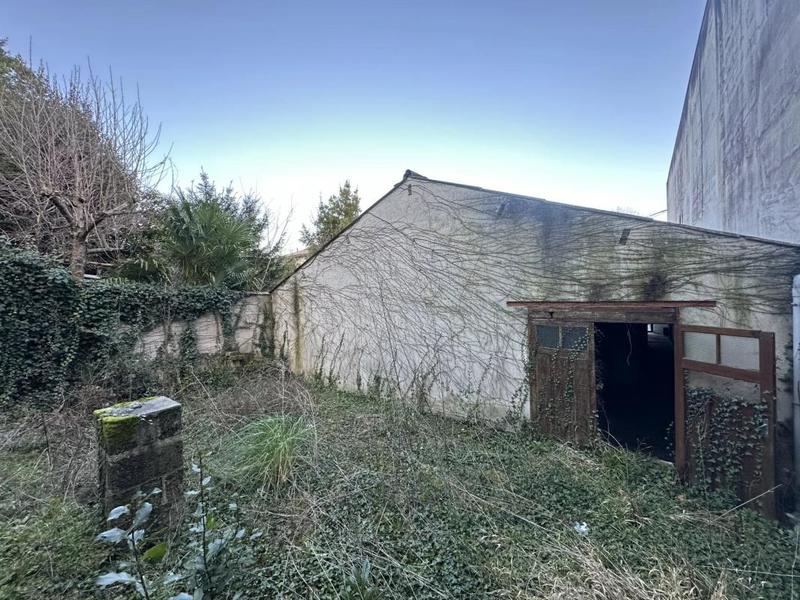 Maison de ville - 280 m² - 9 pièces