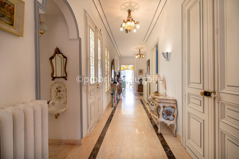 Appartement - 254 m² - 6 pièces