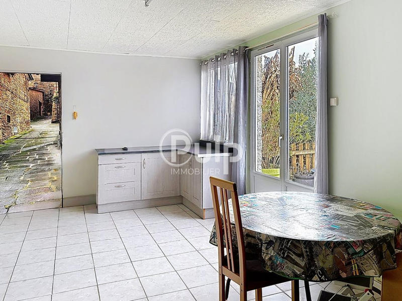 Maison - 98 m² - 6 pièces