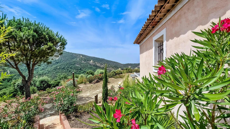 Villa - 290 m² - 8 pièces