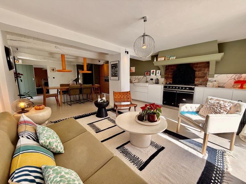 Mas - 180 m² - 6 pièces