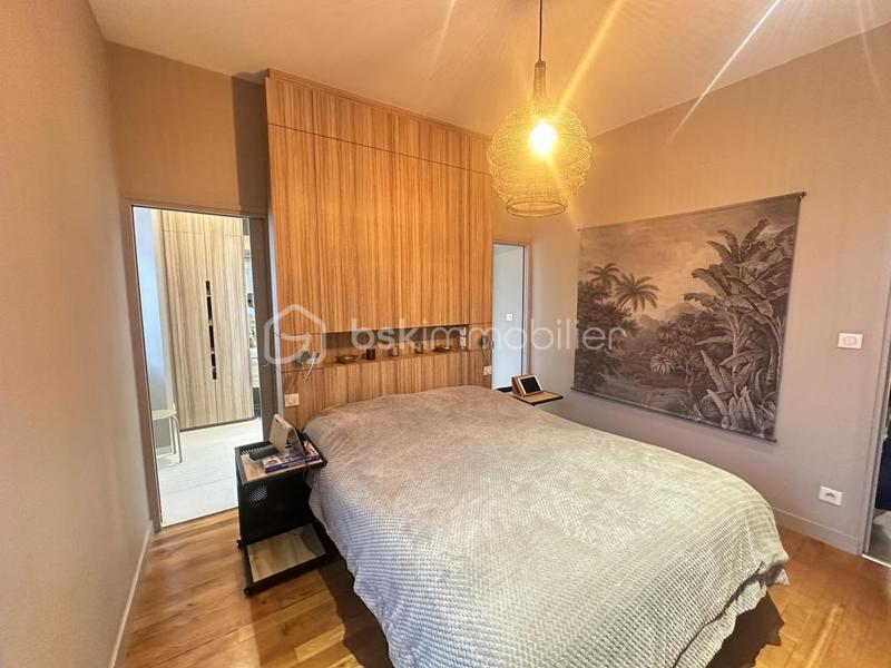 Maison de ville - 290 m² - 7 pièces