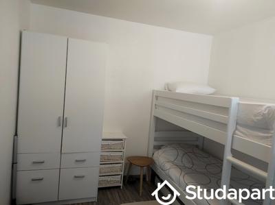 Chambre - 14 m² - 1 pièce
