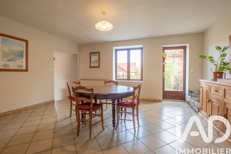 Maison - 200 m² - 6 pièces