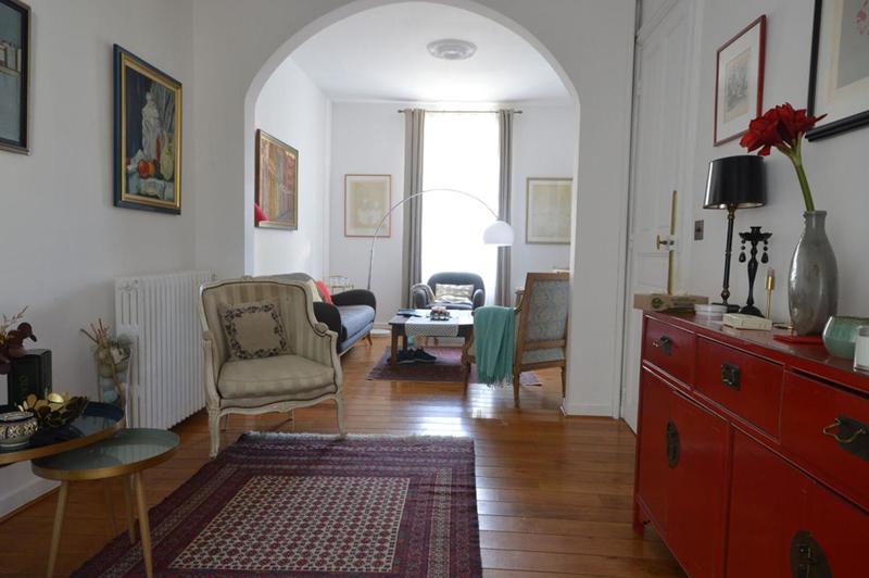 Maison - 181 m² - 9 pièces