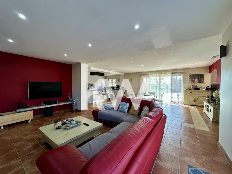 Maison - 176 m² - 7 pièces