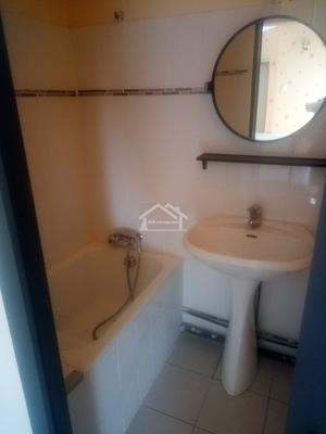 Maison - 228 m² - 12 pièces