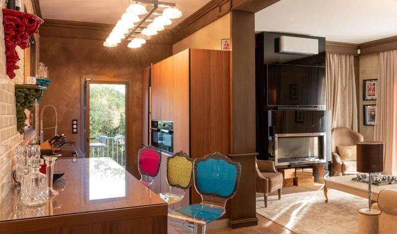 Villa - 225 m² - 6 pièces