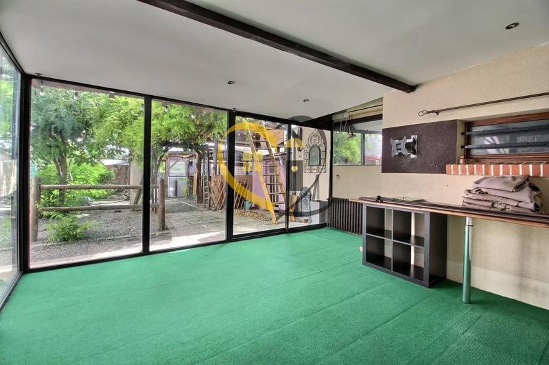 Maison - 95 m² - 6 pièces